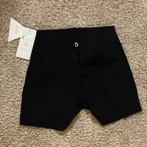 NWT Black BuffBunny athletic shorts. Medium. Super flattering back design.